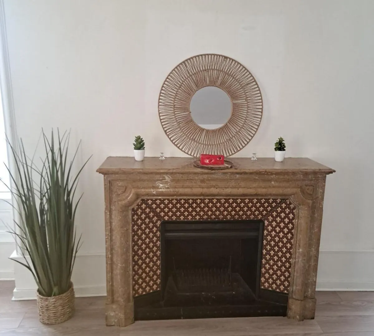 2 Bedroom Apartment & Free Parking Francja